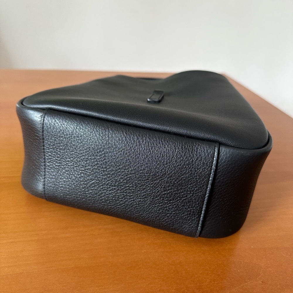 Saint Laurent Le 5 a 7 supple black - Picture 10 of 16